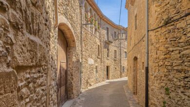 Palau-Sator, un petit poble medieval a Girona